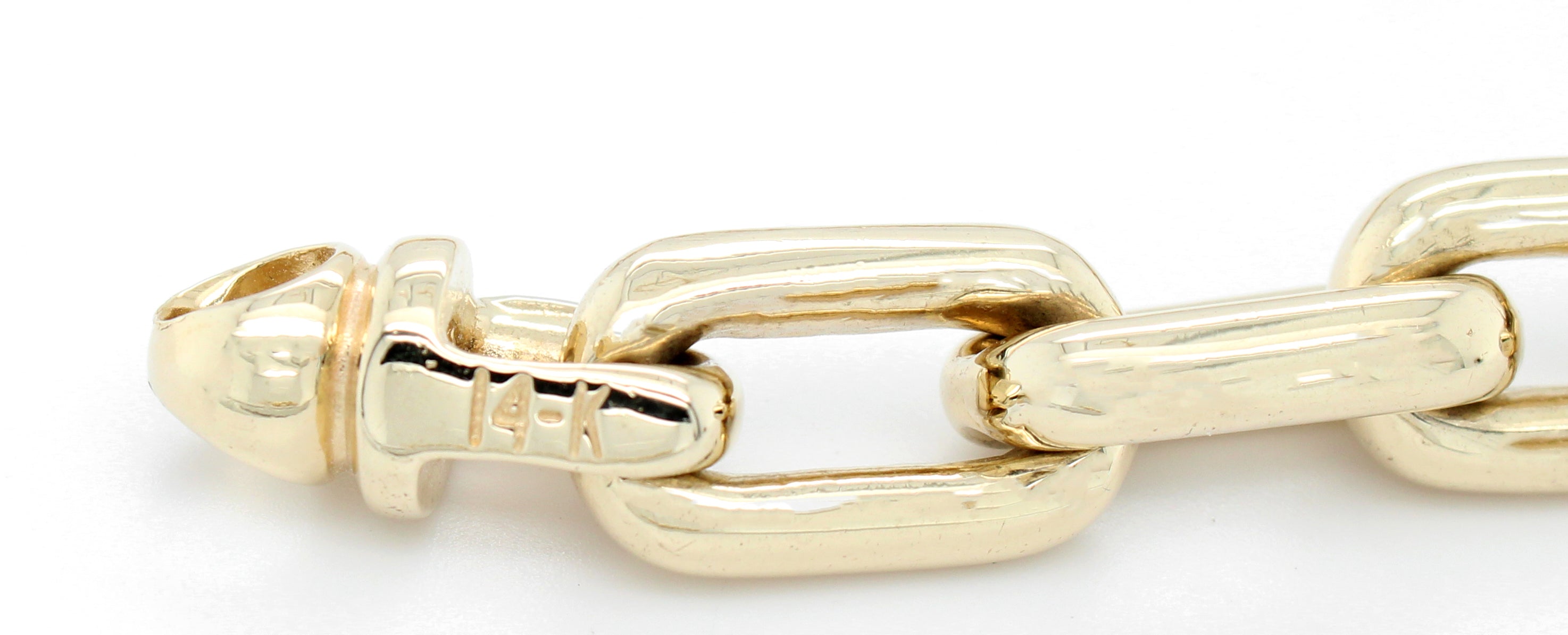 Areezay Gold - Bracelets weighing 6 to 10-Grams 22-carat... | Facebook